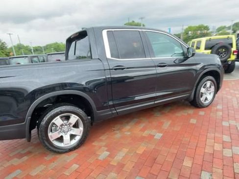 Certified 2025 Honda Ridgeline RTL image 9