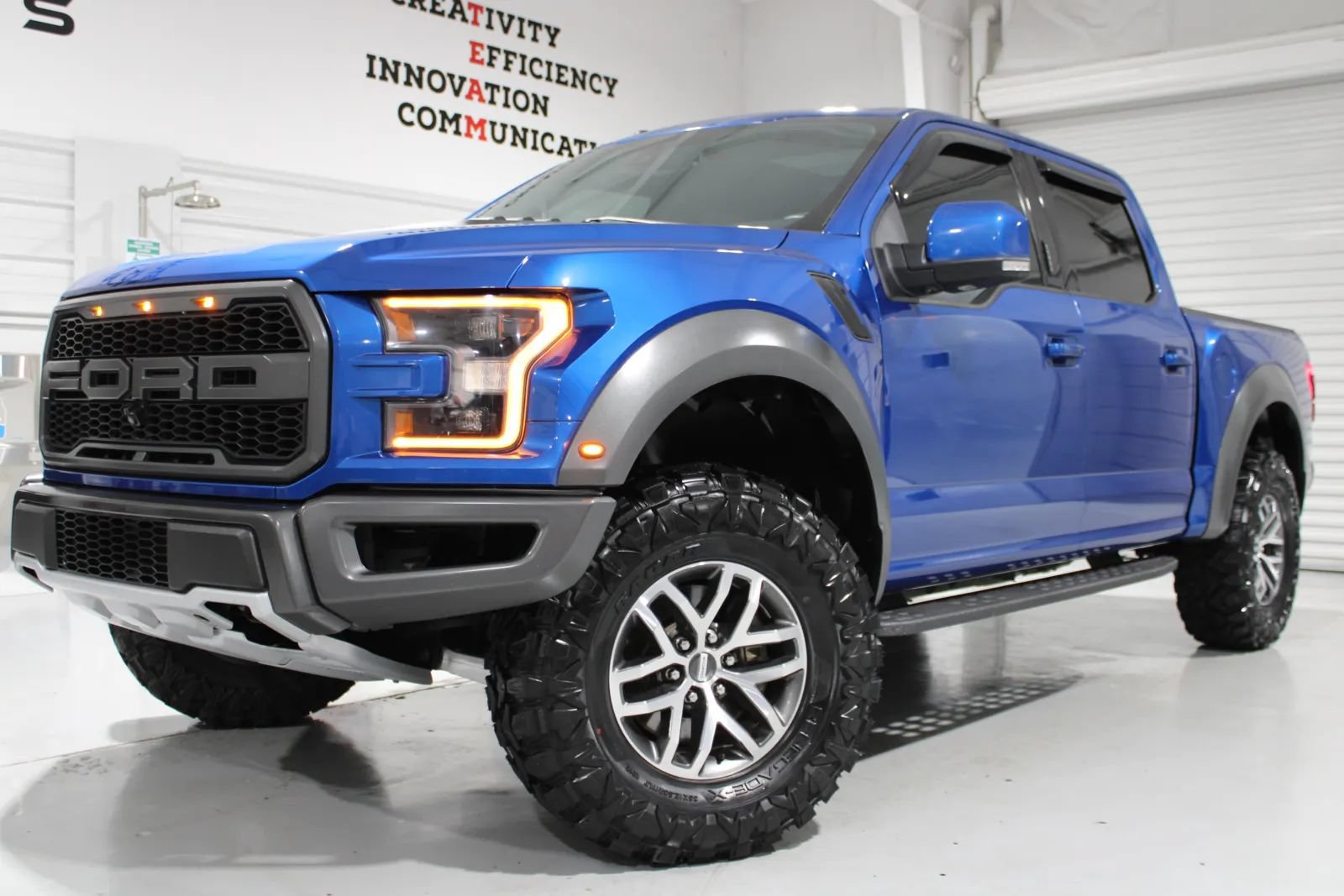 Used 2018 Ford F150 Raptor w/ Equipment Group 802A Luxury AWD/4WD image 1