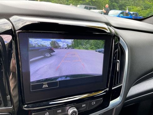 Used 2023 Chevrolet Traverse LT AWD/4WD image 16