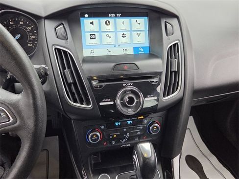 Used 2016 Ford Focus Titanium w/ Titanium Technology Package image 15