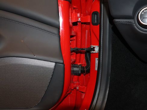 Certified 2018 Ferrari 488 Spider RWD image 98