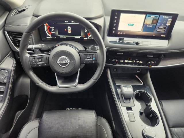 Used 2024 Nissan Rogue Platinum w/ Platinum Premium Package AWD/4WD image 27