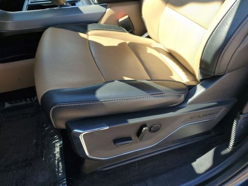 Used 2022 Ford F150 Lariat w/ Max Trailer Tow Package image 14