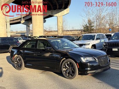 Certified 2022 Chrysler 300 Touring w/ Sport Appearance Package