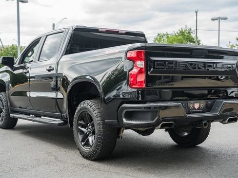 Used 2022 Chevrolet Silverado 1500 LT Trail Boss w/ LPO, Dark Essentials Package AWD/4WD image 5