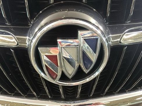 Used 2018 Buick Enclave Essence w/ Trailering Package FWD image 8