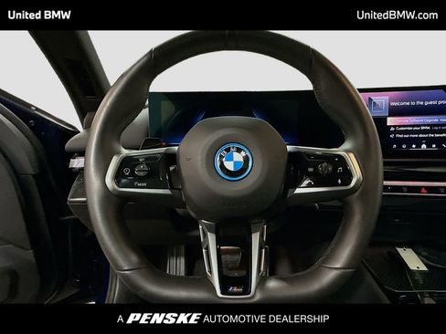 Used 2025 BMW i5 xDrive40 w/ Executive Package image 6