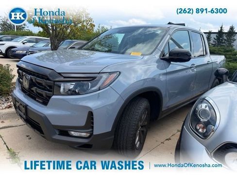 Certified 2025 Honda Ridgeline Sport image 1