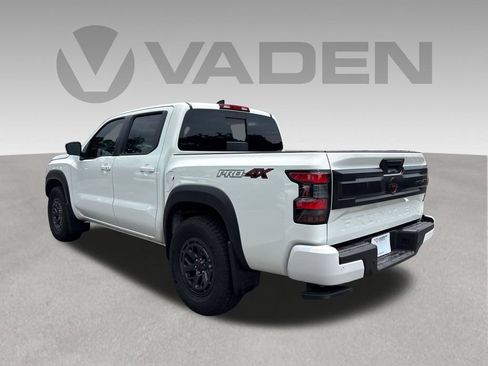 Used 2025 Nissan Frontier PRO-4X AWD/4WD image 19