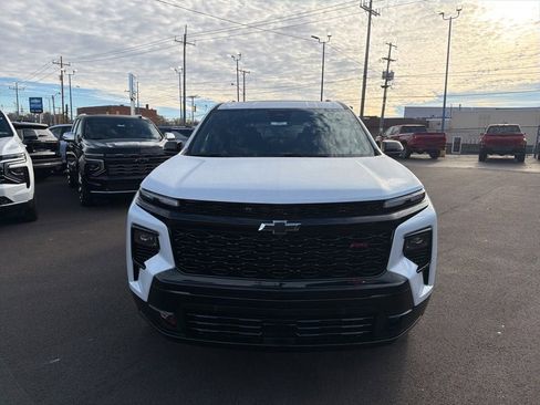 New 2026 Chevrolet Traverse RS image 2