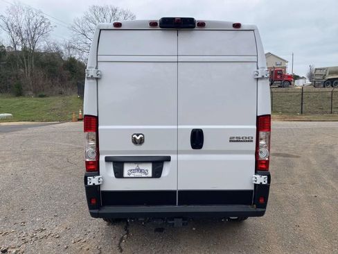 New 2025 RAM ProMaster 2500 w/ Convenience Group FWD image 7