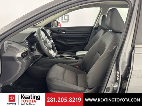 Used 2024 Nissan Altima 2.5 SV image 13