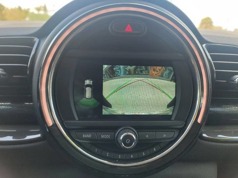 Used 2019 MINI Cooper Clubman FWD image 15