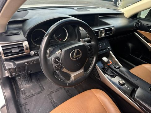 Used 2015 Lexus IS 250 w/ Navigation System Package RWD image 10