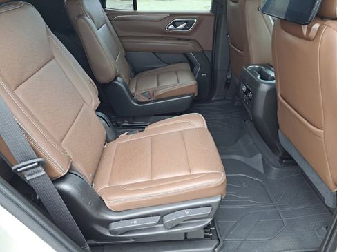 Used 2021 Chevrolet Tahoe High Country image 14