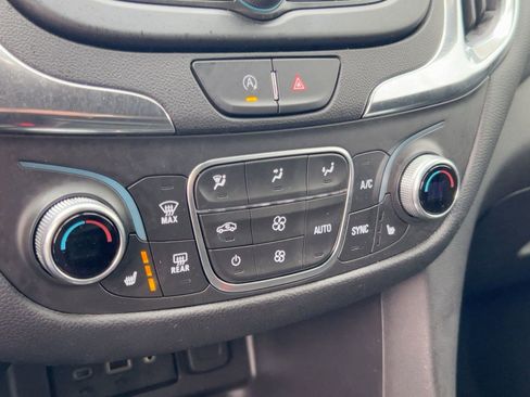 Used 2024 Chevrolet Equinox LT image 17