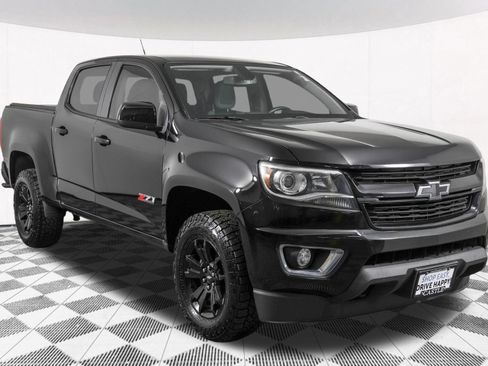 Used 2019 Chevrolet Colorado Z71 w/ Z71 Midnight Edition AWD/4WD image 14