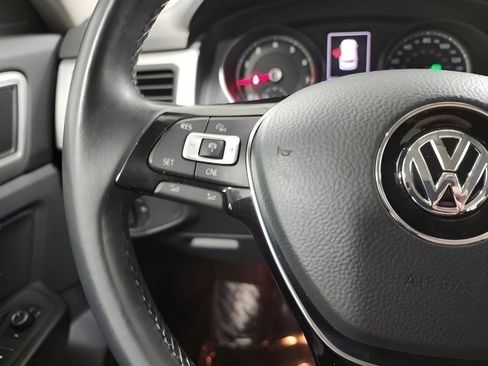 Used 2018 Volkswagen Atlas SE image 28