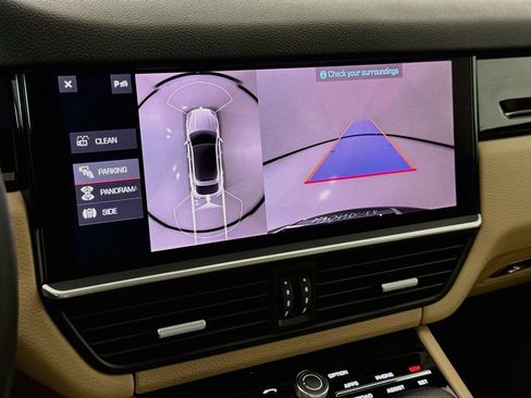 Certified 2021 Porsche Cayenne Coupe AWD/4WD image 20