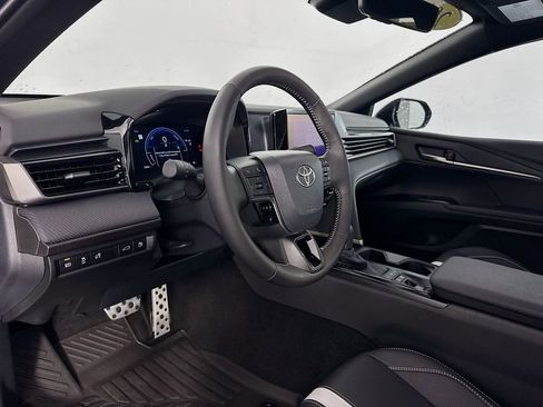 Used 2026 Toyota Camry SE w/ Convenience Package image 12