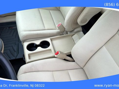 Used 2011 Honda CR-V LX image 12