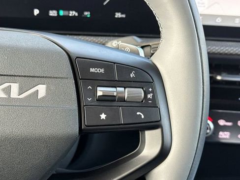New 2025 Kia EV6 Wind image 30