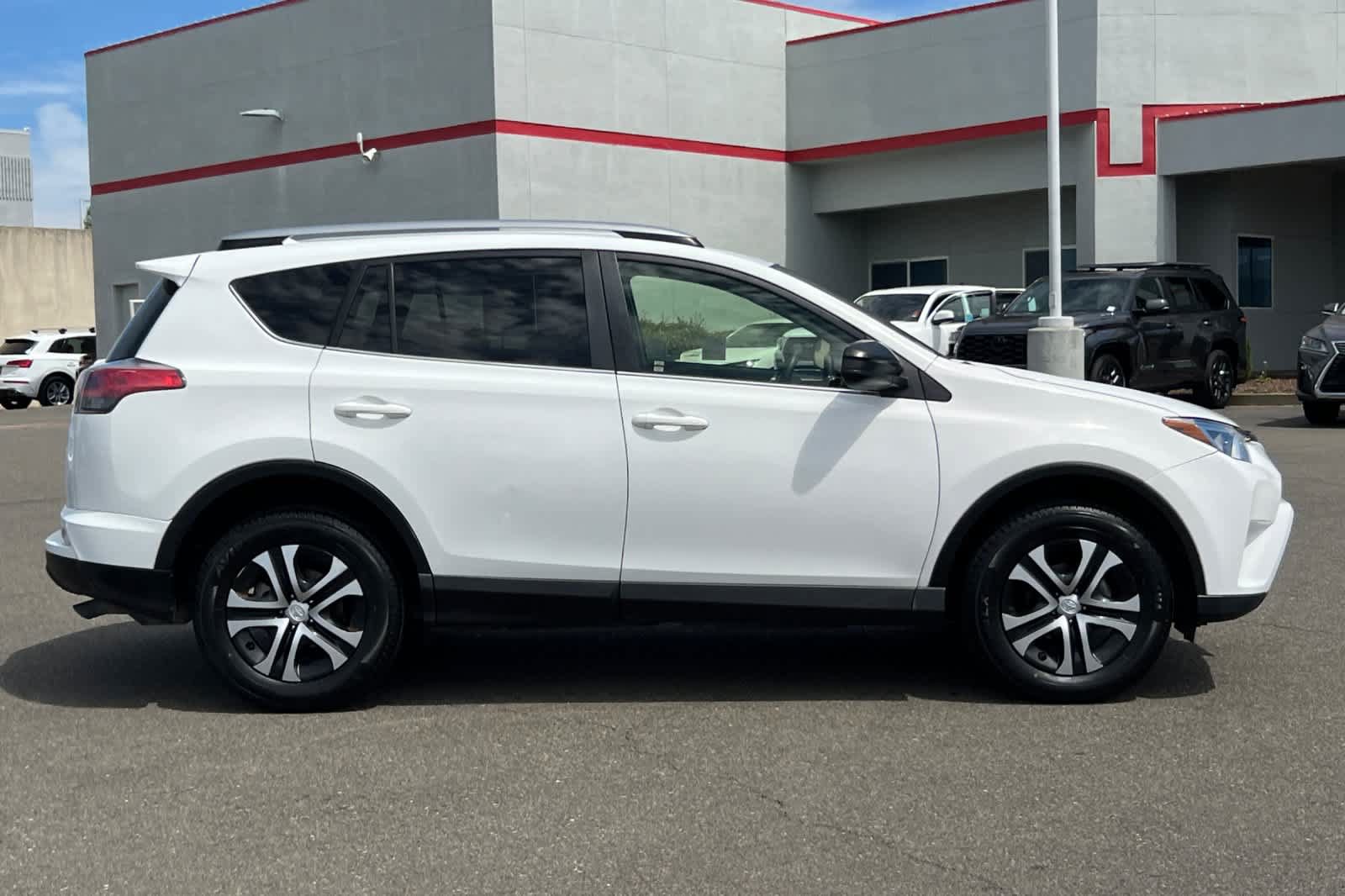 Used 2017 Toyota RAV4 LE w/ Carpet Mat Package FWD image 6