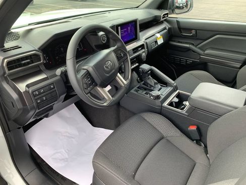 New 2026 Toyota 4Runner SR5 AWD/4WD image 10