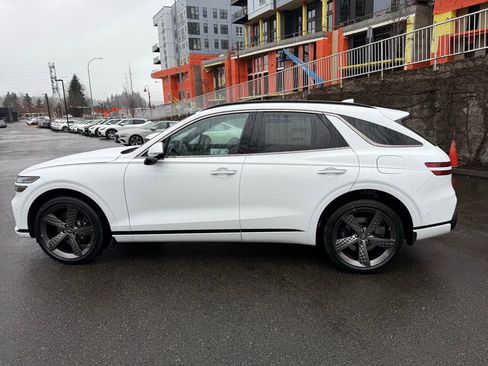 Used 2025 Genesis GV70 3.5T Sport w/ Sport Prestige Package image 8