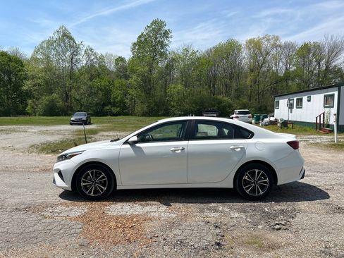 Used 2024 Kia Forte LXS image 5