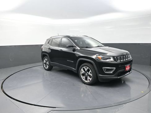 Used 2018 Jeep Compass Limited w/ Navigation Group AWD/4WD image 24