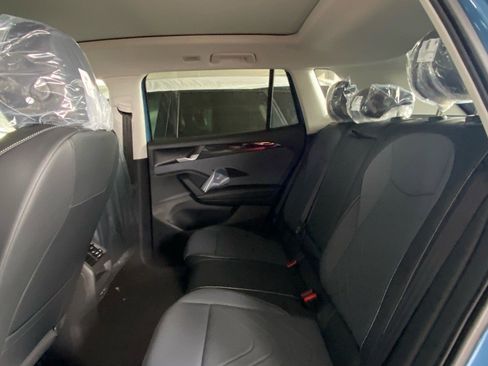 New 2026 Volkswagen Tiguan SE FWD image 10