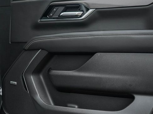 New 2026 GMC Yukon XL Elevation w/ LPO, Floor Liner Package AWD/4WD image 10