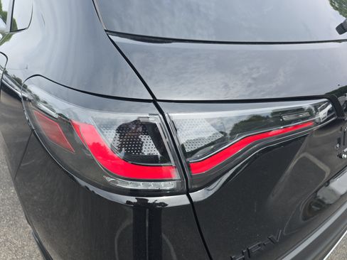 Used 2026 Honda HR-V Sport image 32