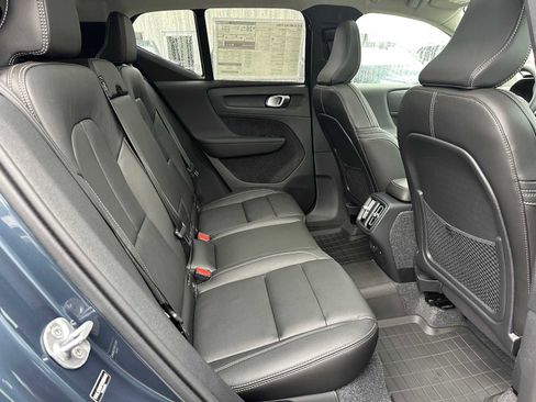 New 2026 Volvo XC40 B5 Ultra w/ Protection Package Premier AWD/4WD image 12
