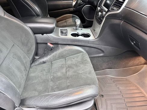 Used 2014 Jeep Grand Cherokee SRT8 w/ Luxury Group II image 12