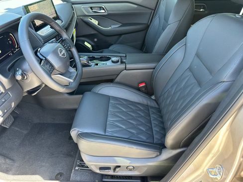New 2026 Nissan Rogue Platinum w/ Platinum Premium Package AWD/4WD image 7