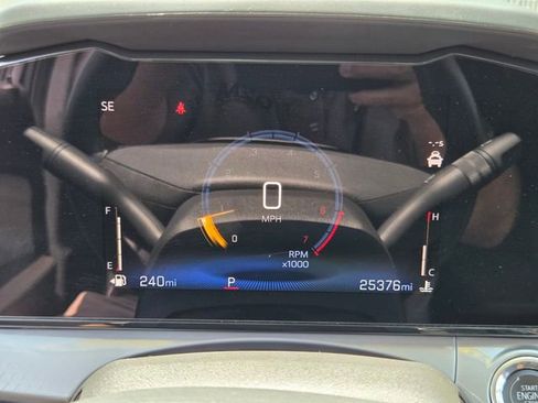 Used 2025 Chevrolet Trax LT w/ LT Convenience Package FWD image 31