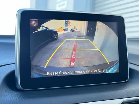 Used 2016 MAZDA MAZDA3 i Sport w/ Preferred Equipment Package image 18