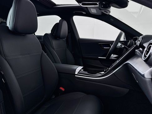 Certified 2025 Mercedes-Benz C 300 Sedan image 7