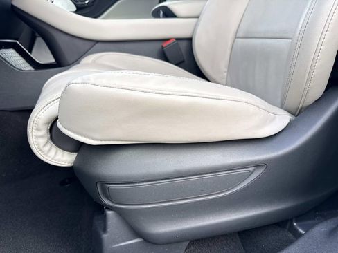 Certified 2025 Lincoln Aviator Reserve w/ Equipment Group 201A image 21