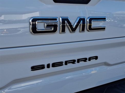 Used 2023 GMC Sierra 1500 AT4 w/ AT4 Premium Package image 30