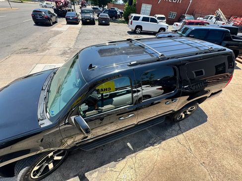 Used 2013 GMC Yukon XL SLT AWD/4WD image 32