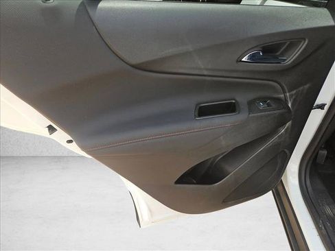 Used 2024 Chevrolet Equinox RS FWD image 12