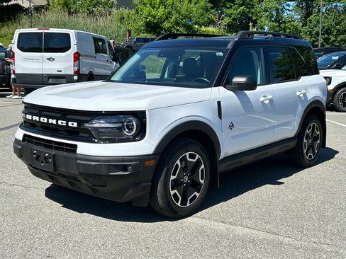 Certified 2023 Ford Bronco Sport Outer Banks w/ Tech Package AWD/4WD image 5