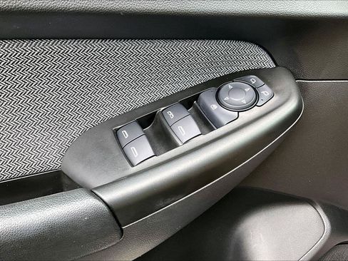 Used 2023 Chevrolet TrailBlazer LS FWD image 35