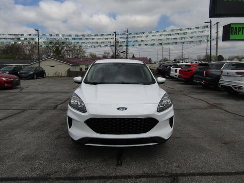 Used 2020 Ford Escape SE image 2