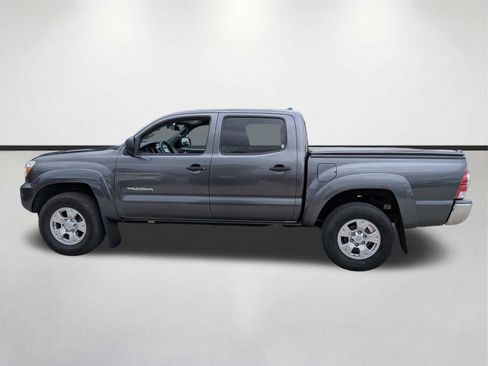 Used 2015 Toyota Tacoma PreRunner w/ SR5 Package RWD image 7