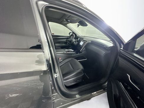 Used 2022 Hyundai Tucson Limited image 32