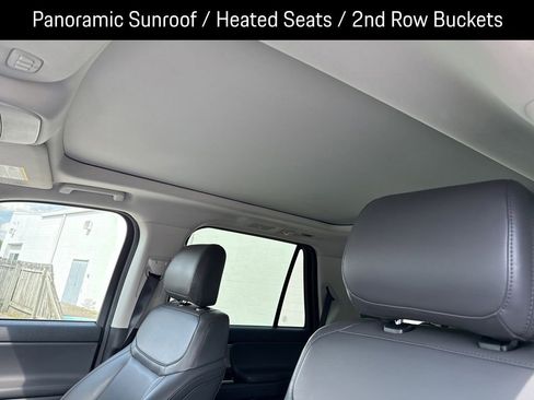 Used 2025 Ford Expedition Active AWD/4WD image 2